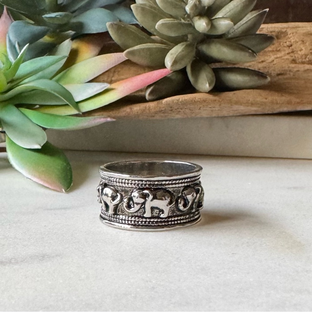 Boho Chunky Silver Tone Elephant Wide Band Ring 7